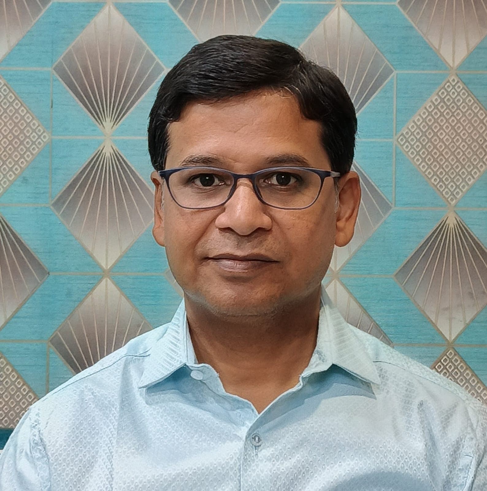 Dr. Lokesh 
