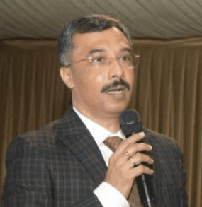 Dr Ritesh Gujarathi